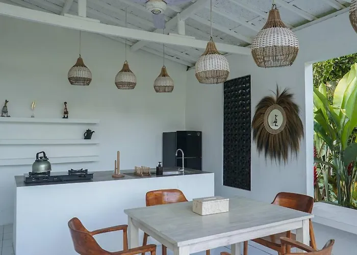 J4 * Ubud (Bali)